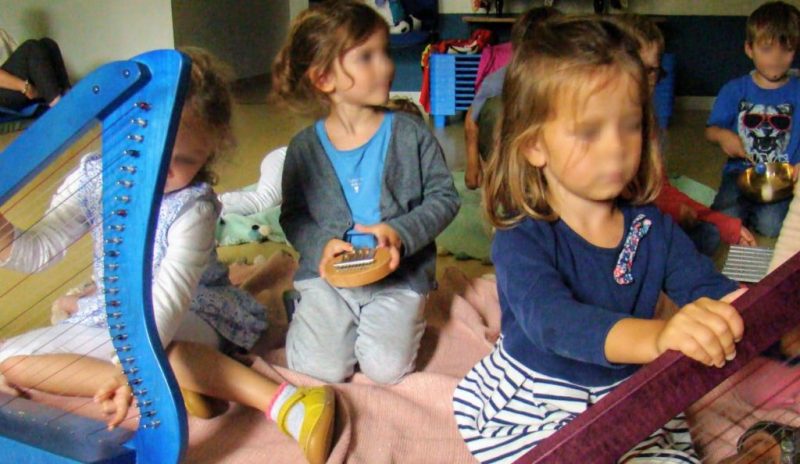 Eveil de sens Mots et Sens Musique des émotinos Groupe Adaj Centre de loisirs Douvres la Délivrande